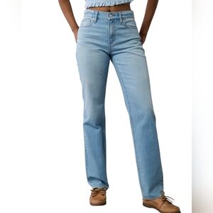 NWT American Eagle Super High Rise Straight Light Wash Stretch Denim Jeans  Sz 8